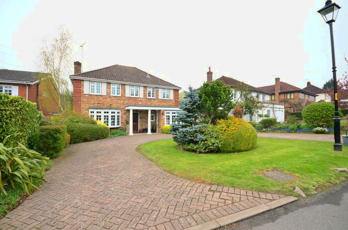 4 Bedroom Detached House To Rent In Heathside Road, Moor Park, HA6