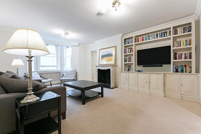 2 Bedroom Apartment To Rent In Park Walk, London, SW10