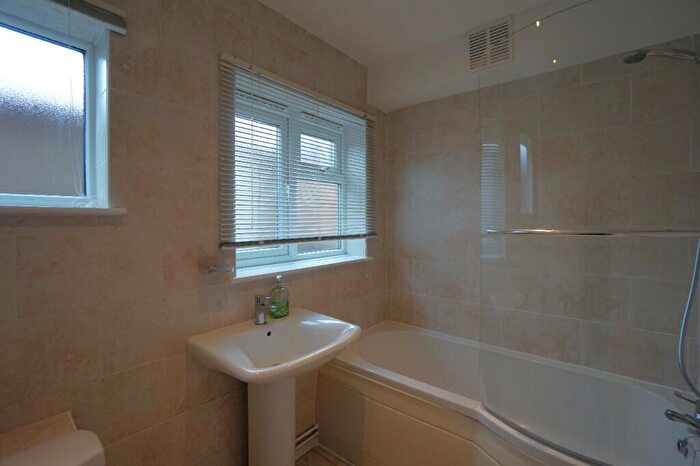 2 Bedroom Semi-Detached Bungalow For Sale In Greenhill Gardens, Minster, CT12