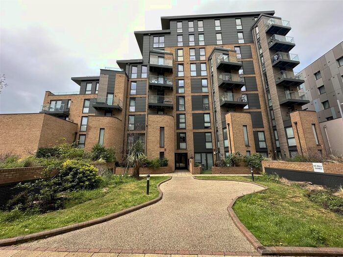 2 Bedroom Flat To Rent In Baltic Avenue, Brentford, TW8
