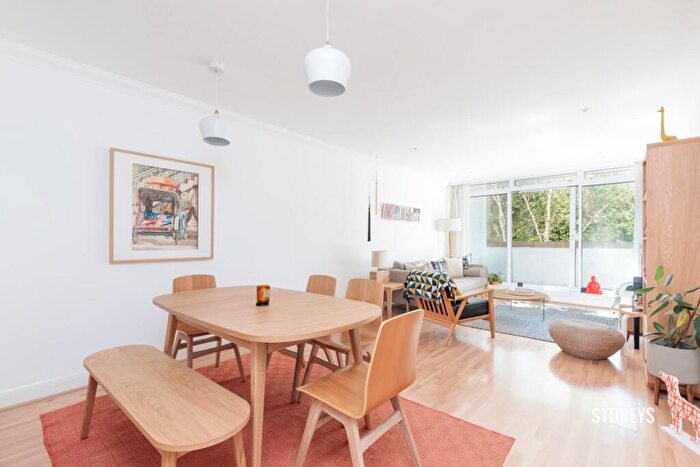 2 Bedroom Apartment To Rent In Pentonville Road, Angel, London, N1
