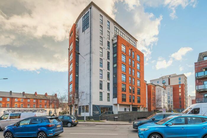 2 Bedroom Flat To Rent In Kennet Street, Reading, Berkshire, RG1