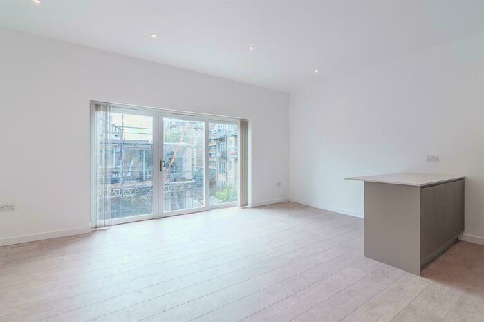 1 Bedroom Flat To Rent In Seven Sisters Road, London, N4