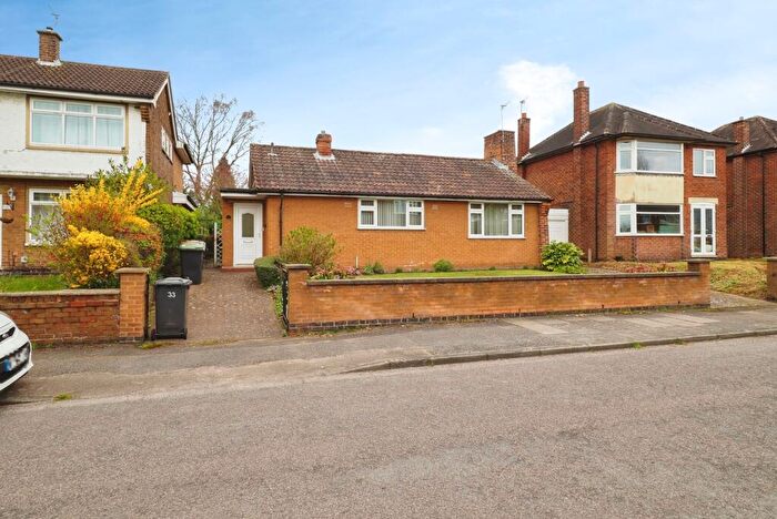 2 Bedroom Bungalow For Sale In Balmoral Drive, Bramcote Hills, Nottingham, NG9