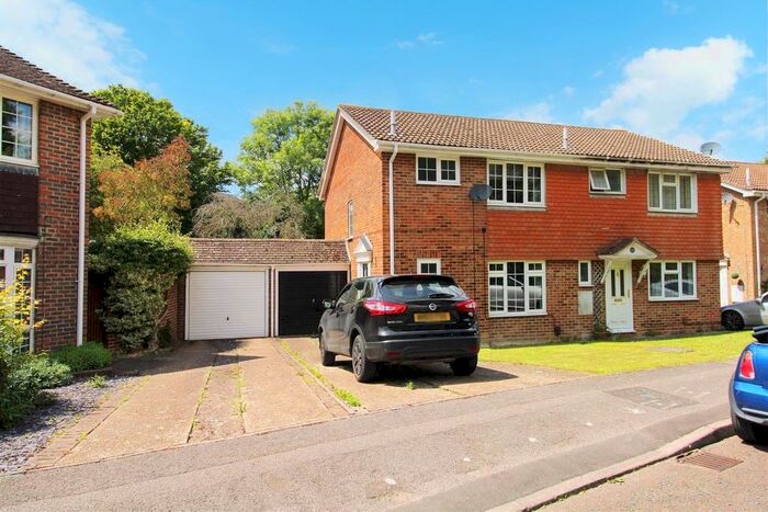 3 Bedroom Property To Rent In Hickory Dell, Hempstead, Gillingham, ME7