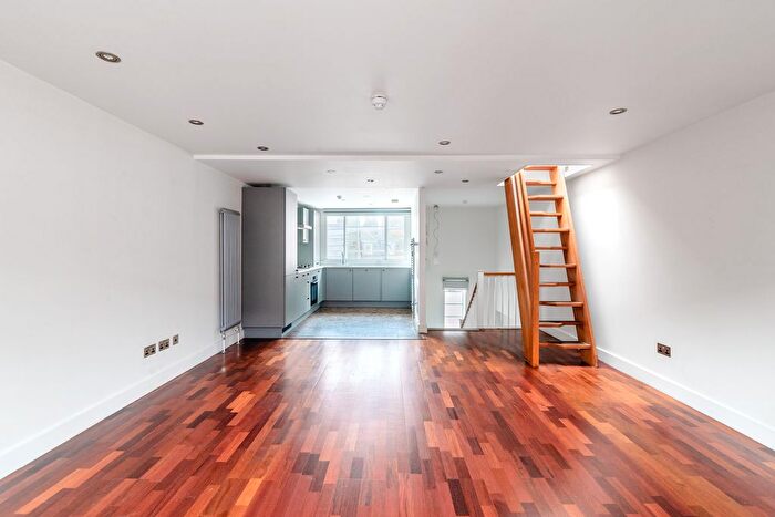 2 Bedroom Flat To Rent In Earlham Street, London, WC2H