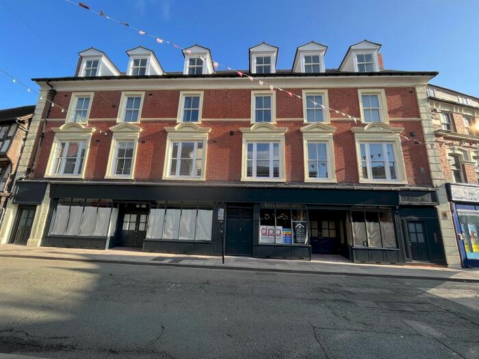 2 Bedroom Flat To Rent In Cross Street, Oswestry, SY11