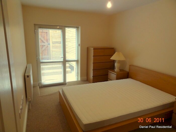 2 Bedroom Flat To Rent In North End Road, London, W14