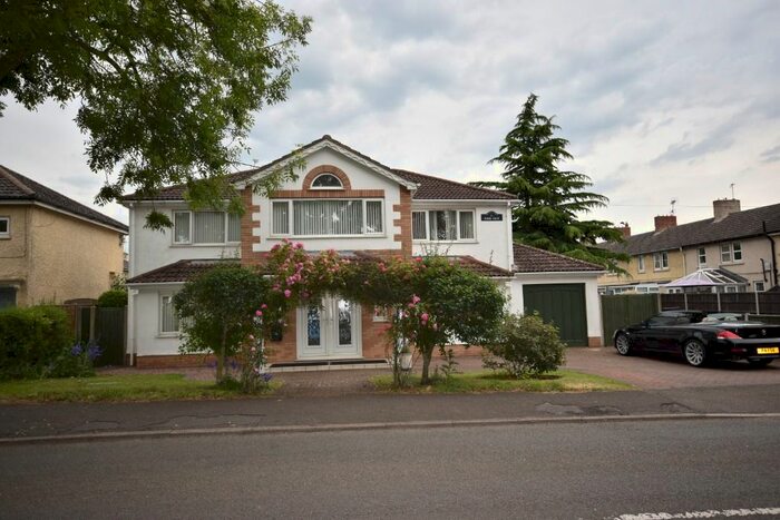 4 Bedroom Detached House To Rent In Cranwell Avenue, Cranwell, NG34