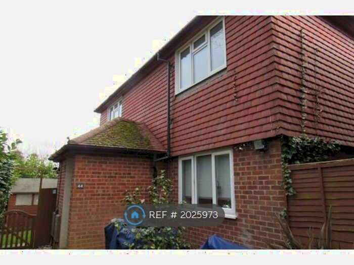 2 Bedroom Maisonette To Rent In Sandhills, Wallington, SM6
