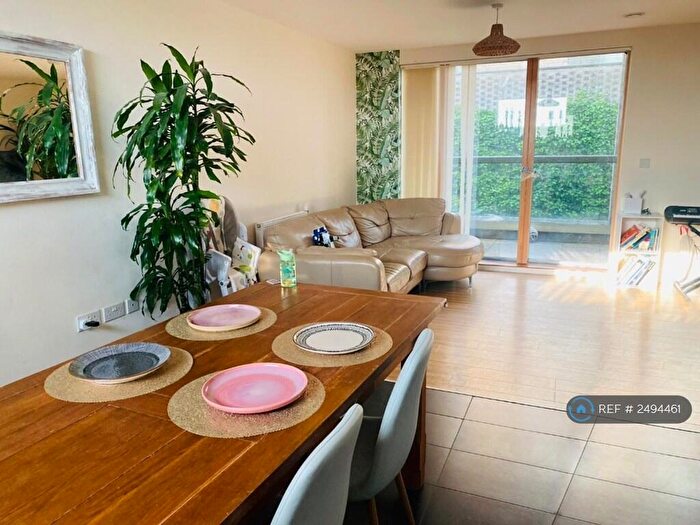 2 Bedroom Flat To Rent In Addenbrookes Road, Cambridge, Trumpington, CB2