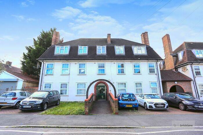 2 Bedroom Apartment To Rent In Hexal Road, London, SE6