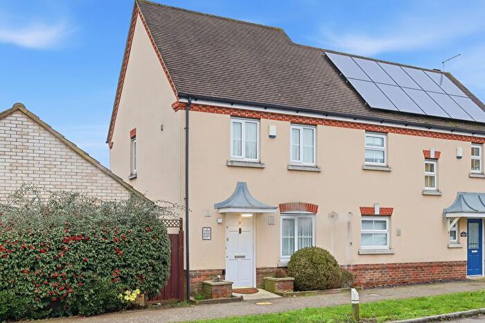 2 Bedroom Semi Detached House For Sale In Deer Park Way, Waltham Abbey, EN9