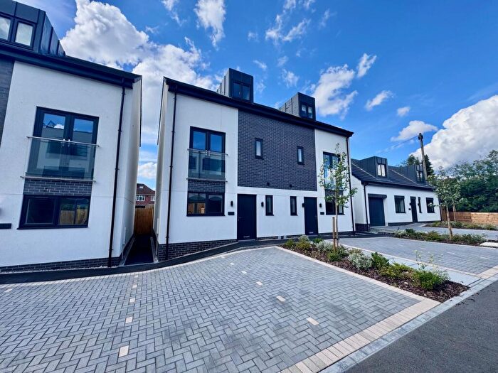 3 Bedroom Town House To Rent In Tulip Street, Beeston, NG9