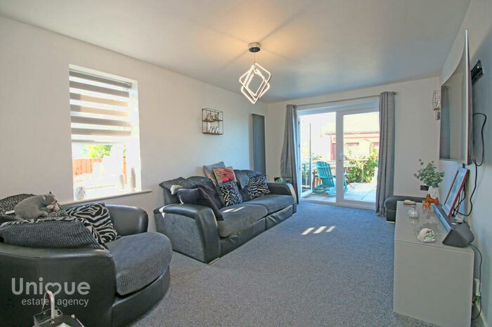 2 Bedroom Bungalow For Sale In Quail Holme Road, Knott End, Poulton-le-Fylde, FY6