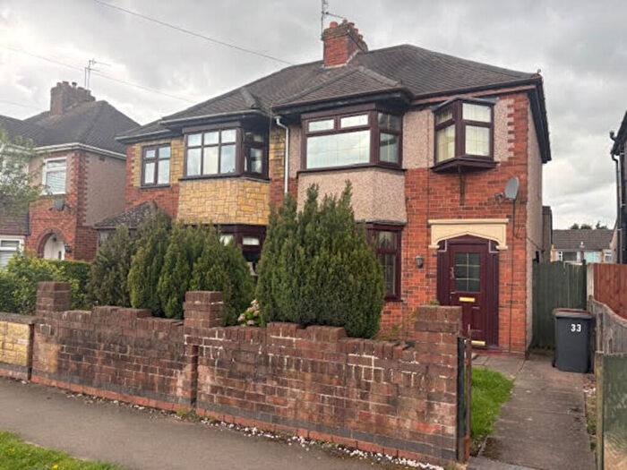 3 Bedroom Detached House To Rent In Newdigate Road, Bedworth, Warwickshire, CV12