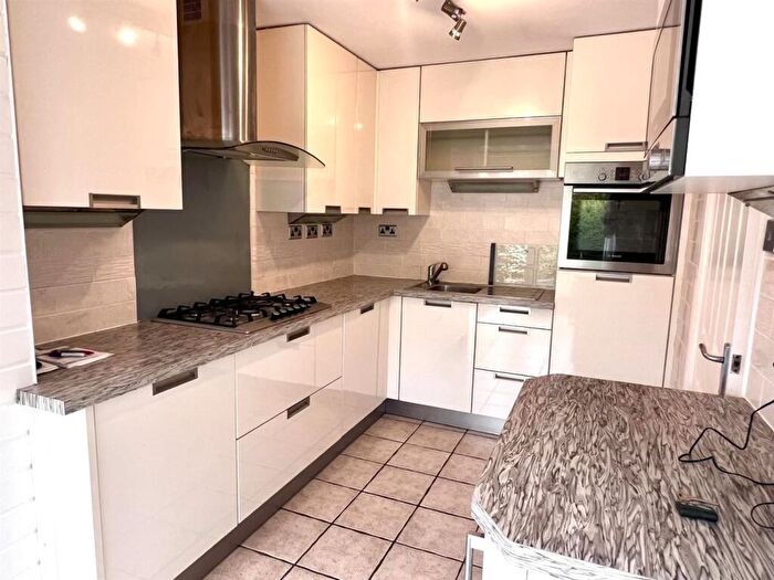 2 Bedroom Detached Bungalow For Sale In Wilton Court, Greenfields, Newton Aycliffe, DL5