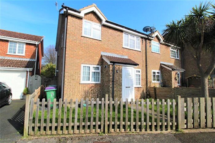 1 Bedroom Terraced House To Rent In Cromwell Park Place, Folkestone, Kent, CT20