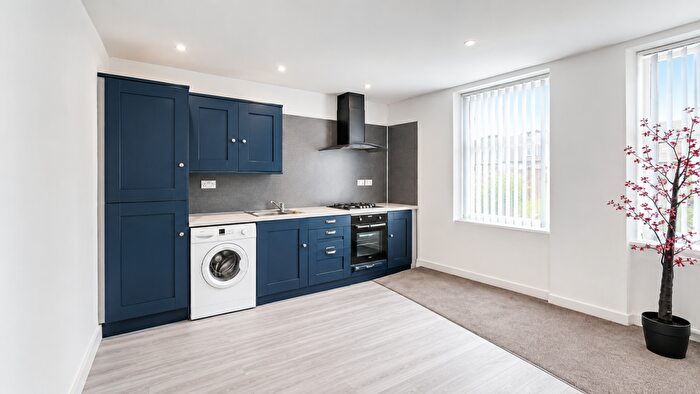 Flat To Rent In Leeds Road, Idle, Bradford, BD10