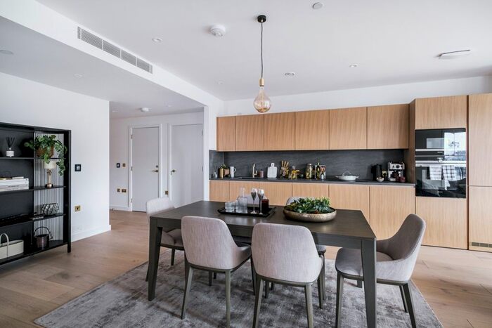 3 Bedroom Flat To Rent In Granary Street, London, NW1