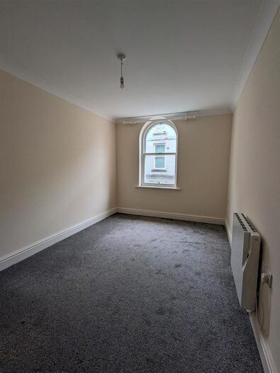 1 Bedroom Flat To Rent In Market Street, Haverfordwest, SA61