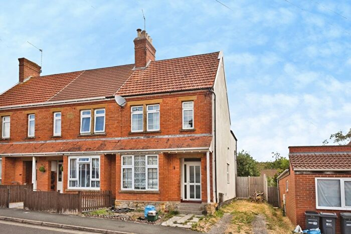 2 Bedroom End Terrace House For Sale In Roping Road, Yeovil, Somerset, BA21