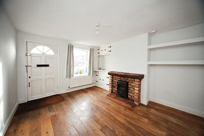 1 Bedroom Property To Rent In High Street, Toddington, Dunstable, LU5