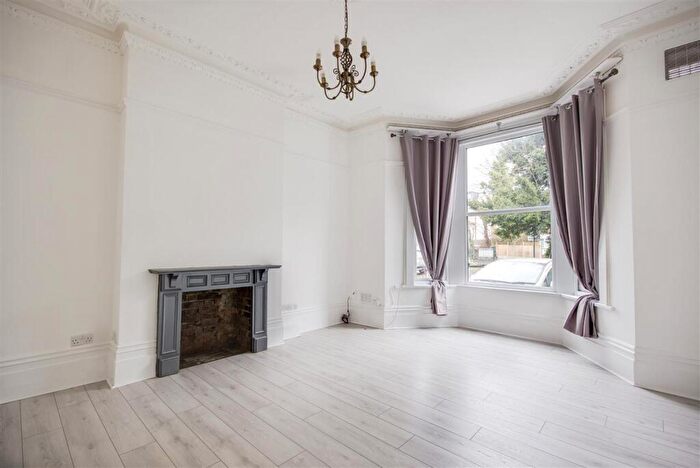 1 Bedroom Apartment To Rent In South Park Hill Road, South Croydon, CR2