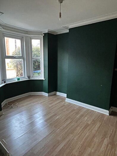 3 Bedroom Terraced House To Rent In Shirley, Southampton, Hampshire, SO16