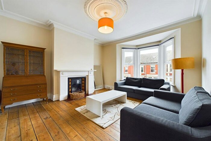 2 Bedroom Flat To Rent In Addycombe Terrace, Newcastle Upon Tyne, NE6