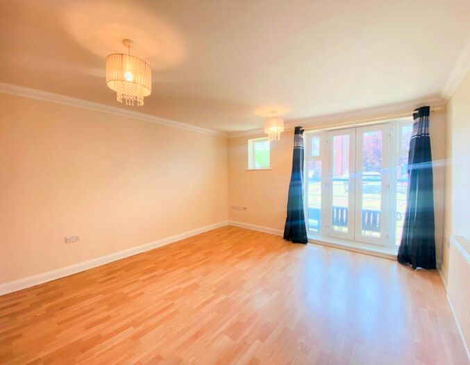 2 Bedroom Flat To Rent In St. Mark's Place, Dagenham, RM10