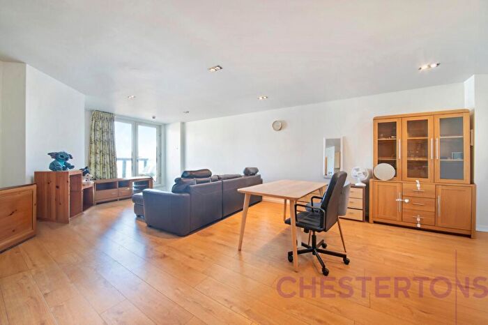 2 Bedroom Flat To Rent In Limeharbour, Millwall, E14