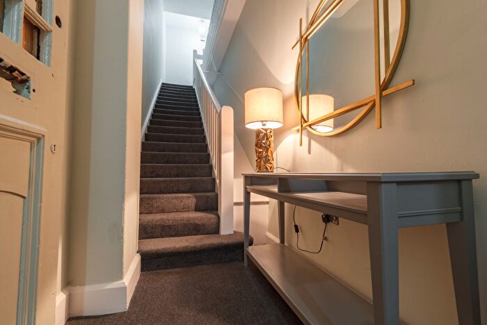 4 Bedroom Town House To Rent In Bold Street, Liverpool, L1