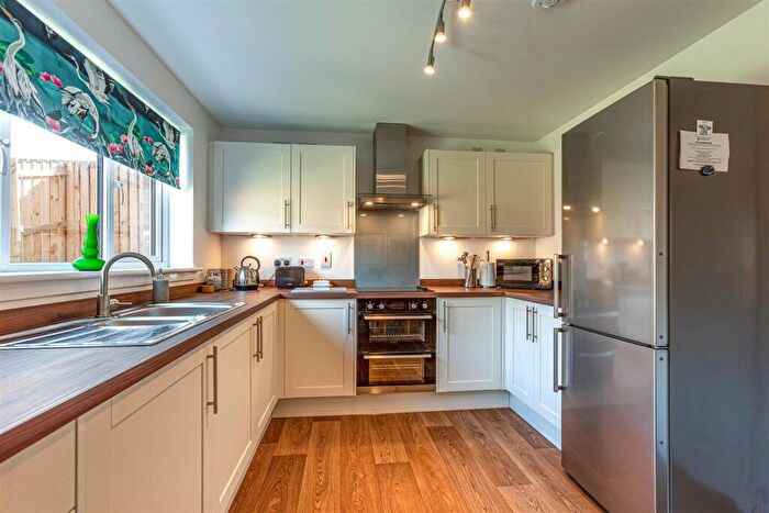 4 Bedroom Detached House For Sale In Smeaton Wynd, Edinburgh, EH16