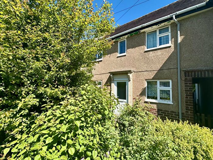 3 Bedroom Terraced House For Sale In Birdholme Crescent, Chesterfield, S40