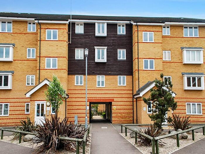 1 Bedroom Flat To Rent In Heath Court, New Eltham, London, SE9