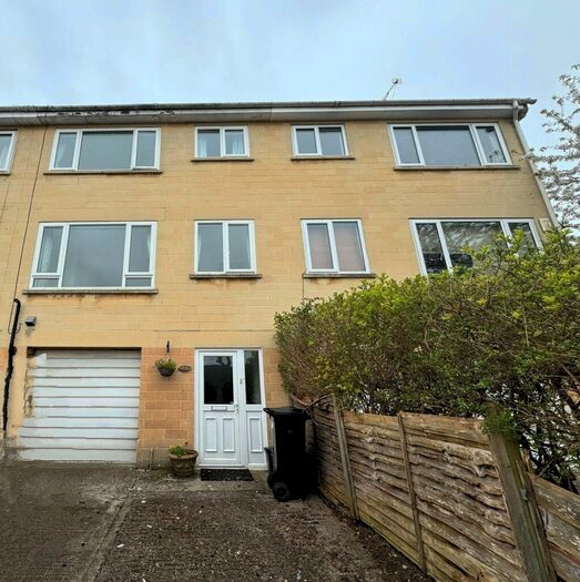 3 Bedroom House To Rent In Marshfield Way, Bath, BA1