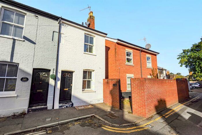 3 Bedroom Semi-Detached House To Rent In George Road, Guildford, GU1