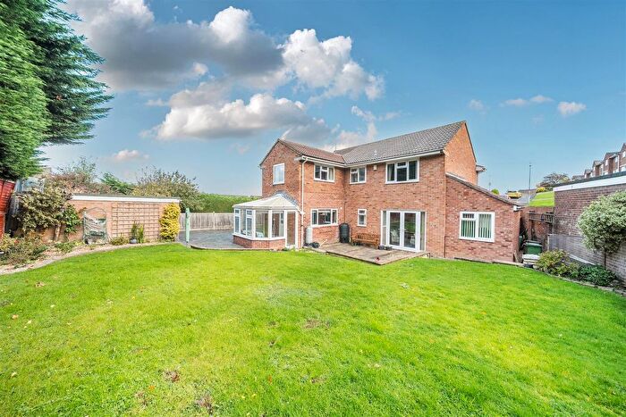 5 Bedroom Detached House For Sale In Cypress Drive, Yeovil, Somerset, BA20