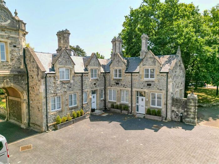 2 Bedroom Semi-Detached House To Rent In Culpeper Road, Aylesford, ME20