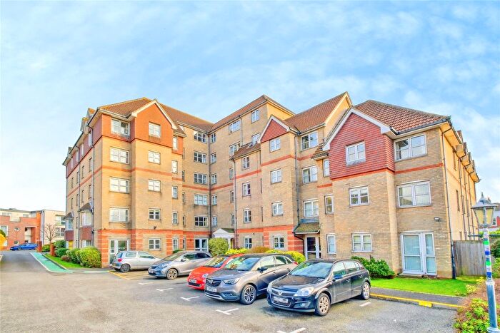 2 Bedroom Flat For Sale In Halebrose Court, Southbourne, BH6
