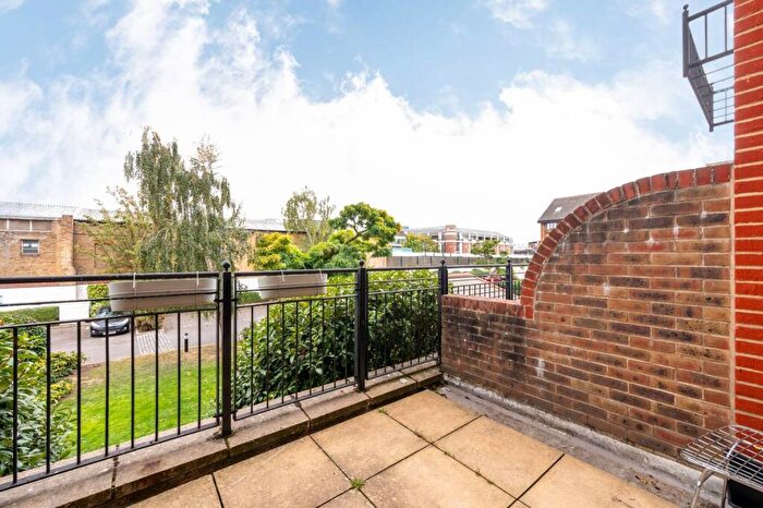 2 Bedroom Flat For Sale In Sopwith Way, Kingston, Kingston Upon Thames, KT2
