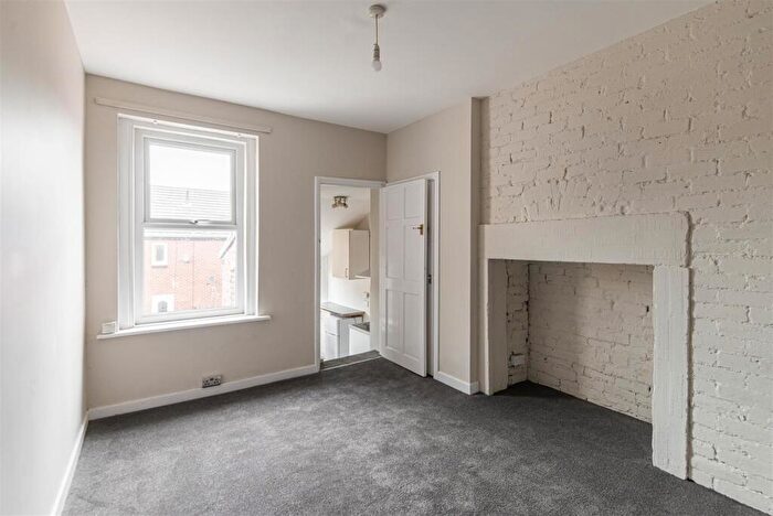 2 Bedroom Flat To Rent In Park Terrace, Swalwell, Gateshead, NE16