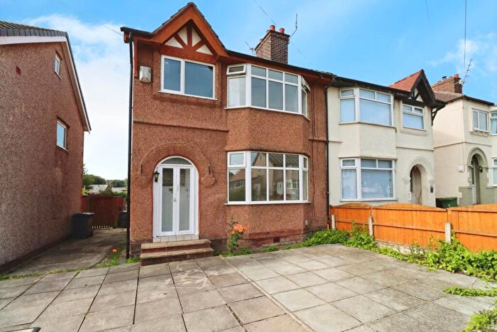 3 Bedroom Semi Detached House For Sale In Heath Road, Bebington, CH63