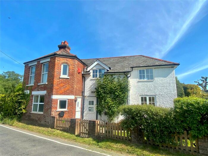 4 Bedroom Detached House For Sale In Tiptoe Road, New Milton, BH25