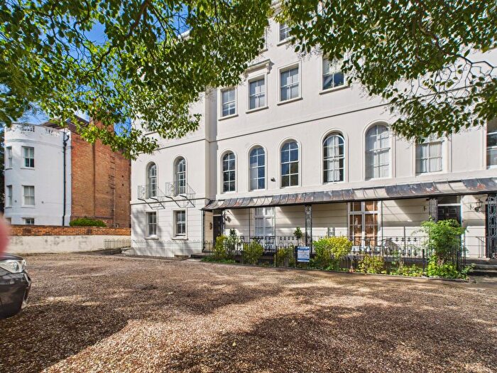 1 Bedroom Flat For Sale In Castle Hill, Reading, Reading, RG1