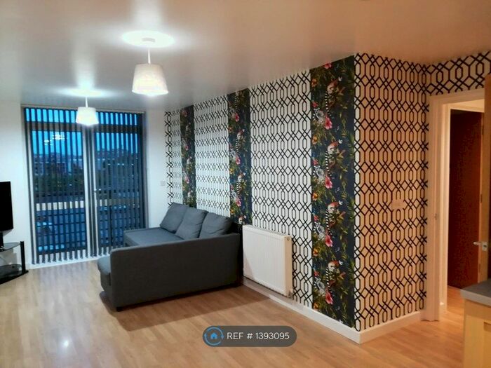 2 Bedroom Flat To Rent In Maxwell Road, Borehamwood, WD6