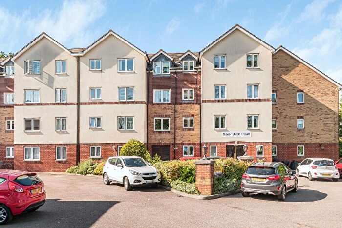 2 Bedroom Apartment For Sale In Friends Avenue, Waltham Cross, Hertfordshire, EN8