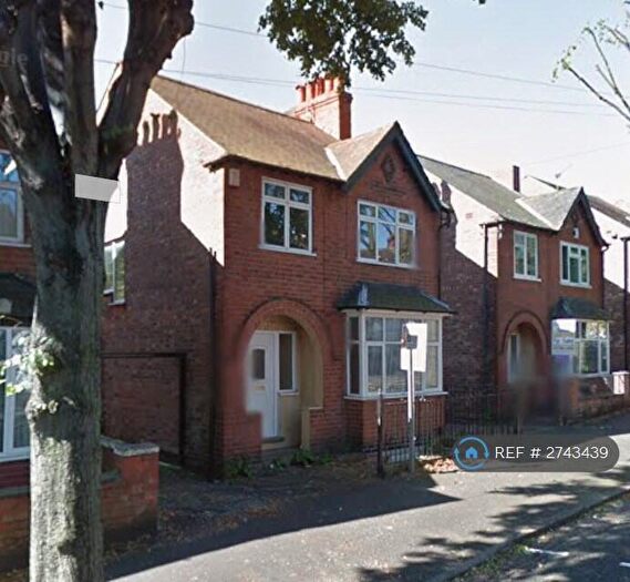 5 Bedroom Detached House To Rent In Harrington Drive, Nottingham, NG7