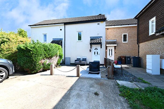 1 Bedroom Terraced House For Sale In Lime Close, Stevenage, SG2